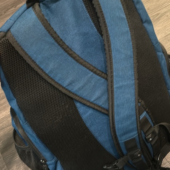 Oakley Enduro 3.0 Big Backpack - Picture 5 of 5